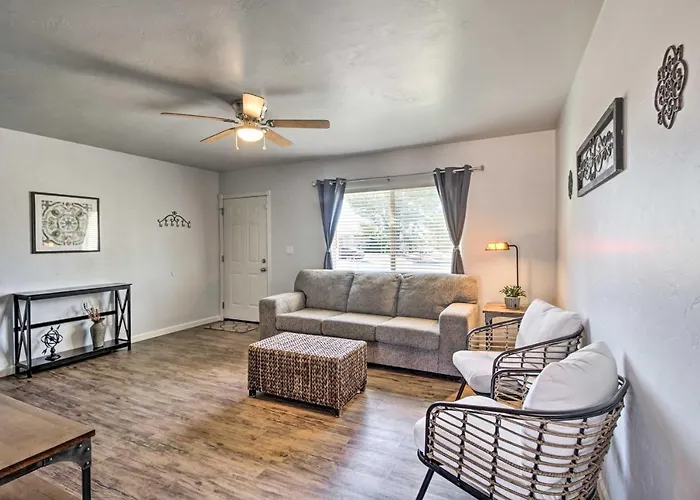 Holiday home Private Yard! Pet-friendly Getaway Tucson