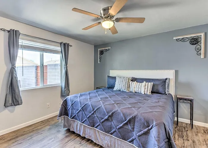 Private Yard! Pet-friendly Getaway Holiday home