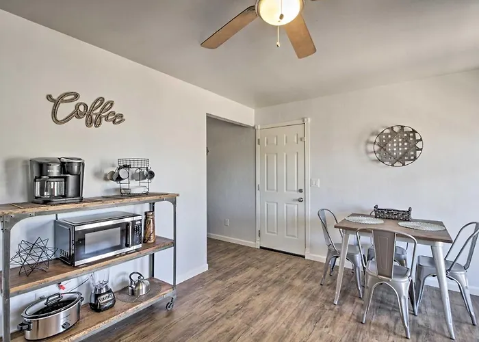 Private Yard! Pet-friendly Getaway Holiday home *