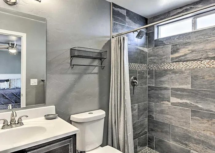 Holiday home Private Yard! Pet-friendly Getaway Tucson